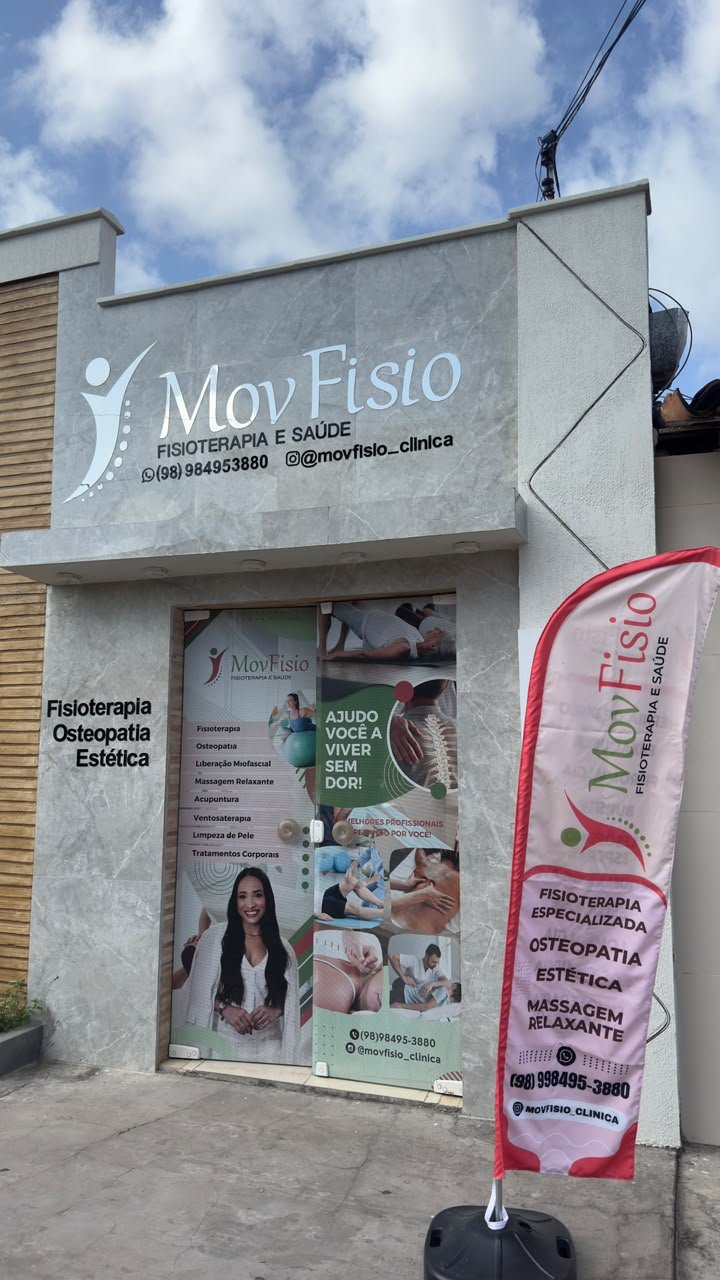 Fachada da clínica MovFisio, no centro de Barreirinhas